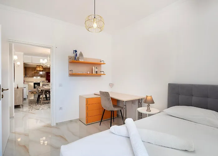 Olive Haven-3br-private Parking-balcony Апартаменты Кос