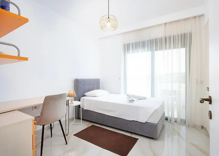 Olive Haven-3br-private Parking-balcony