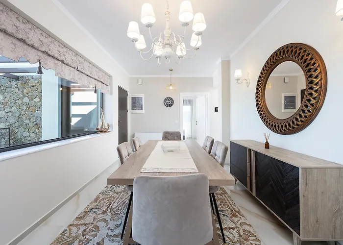 Apartamento Olive Haven-3br-private Parking-balcony Cós