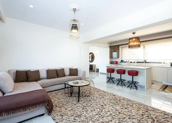 Olive Haven-3br-private Parking-balcony