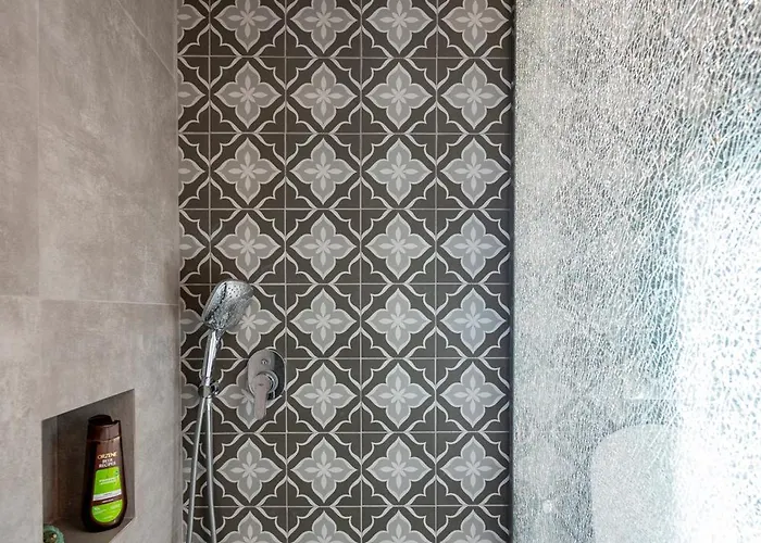 Olive Haven-3br-private Parking-balcony * Cós