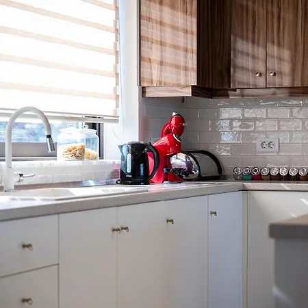 Olive Haven-3br-private Parking-balcony Cos