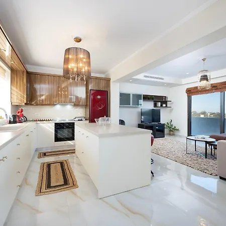 Apartment Olive Haven-3br-private Parking-balcony Kos Town