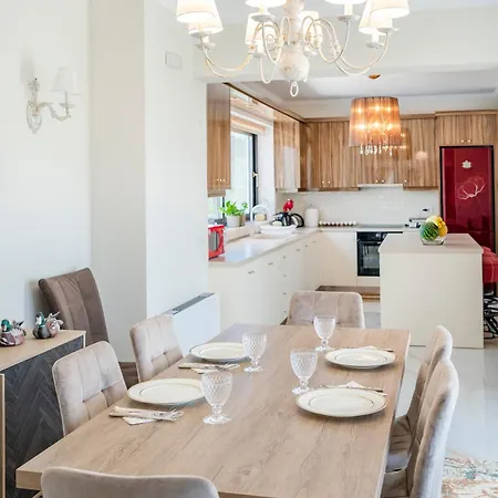 Apartamento Olive Haven-3br-private Parking-balcony Cos