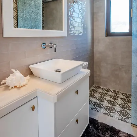 Olive Haven-3br-private Parking-balcony Apartamento